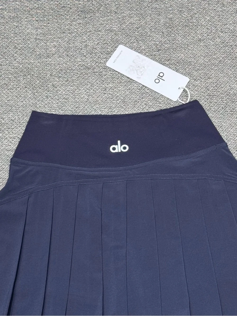 ALO Yoga Women's Navy Pleated Tennis Skirt